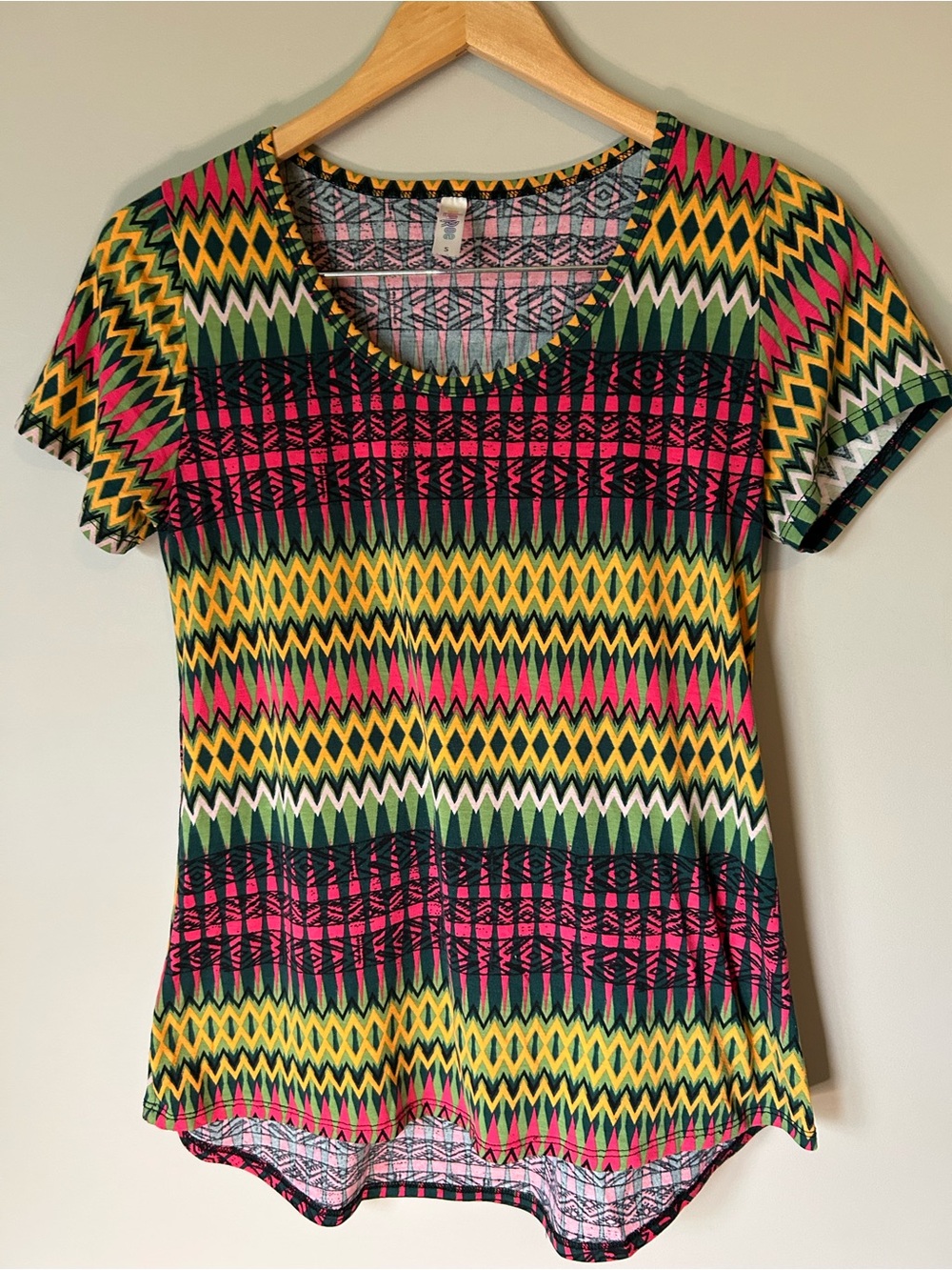 LuLaRoe Short Sleeve Top in Pink, Yellow & Green Zigzag Print